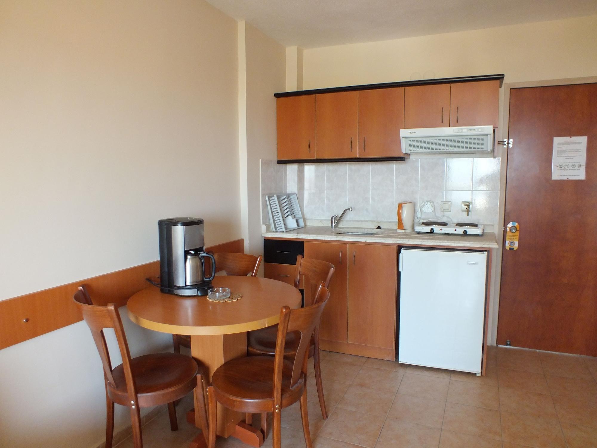 Tuntas Family Suites Kusadasi Bagian luar foto