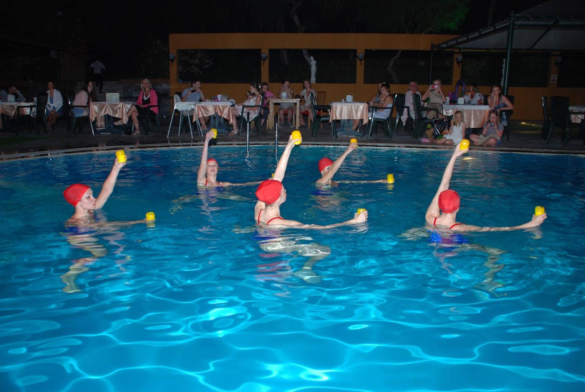 Tuntas Family Suites Kusadasi Bagian luar foto