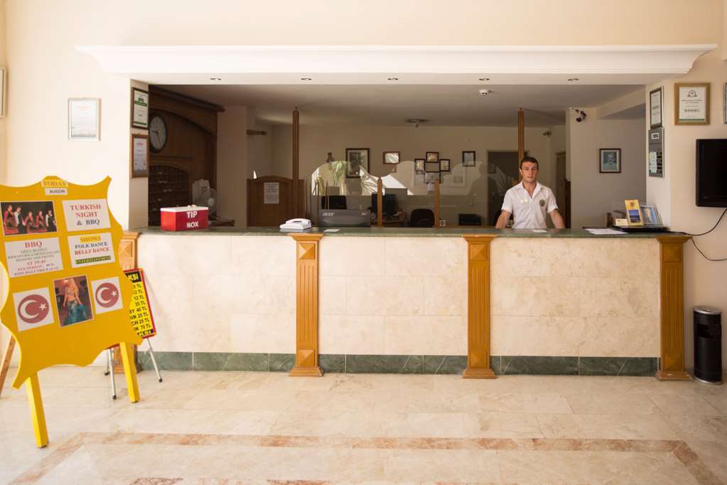 Tuntas Family Suites Kusadasi Interior foto